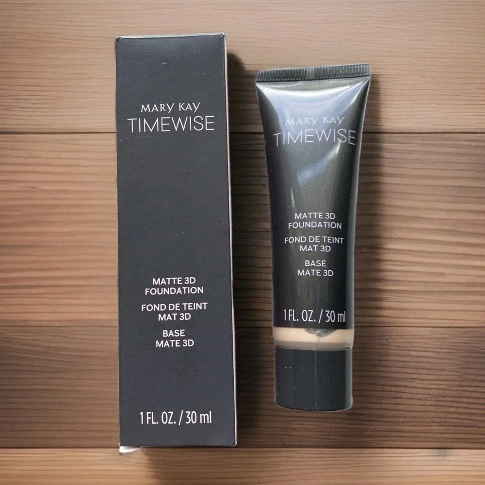 NIB Mary Kay TimeWise MATTE 3D Liquid Foundation Shade Ivory N 140